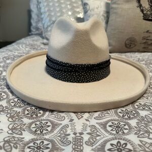 Gigi Pip Wool Hat